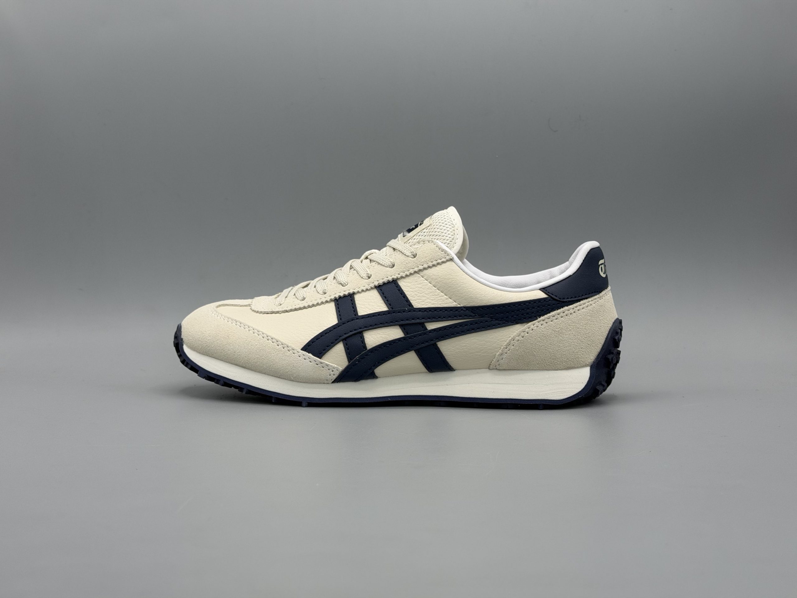کتانی اسیکس اونیتسوکا تایگر ای دی آر 78 کرم سرمه ای / Asics Onitsuka Tiger EDR78